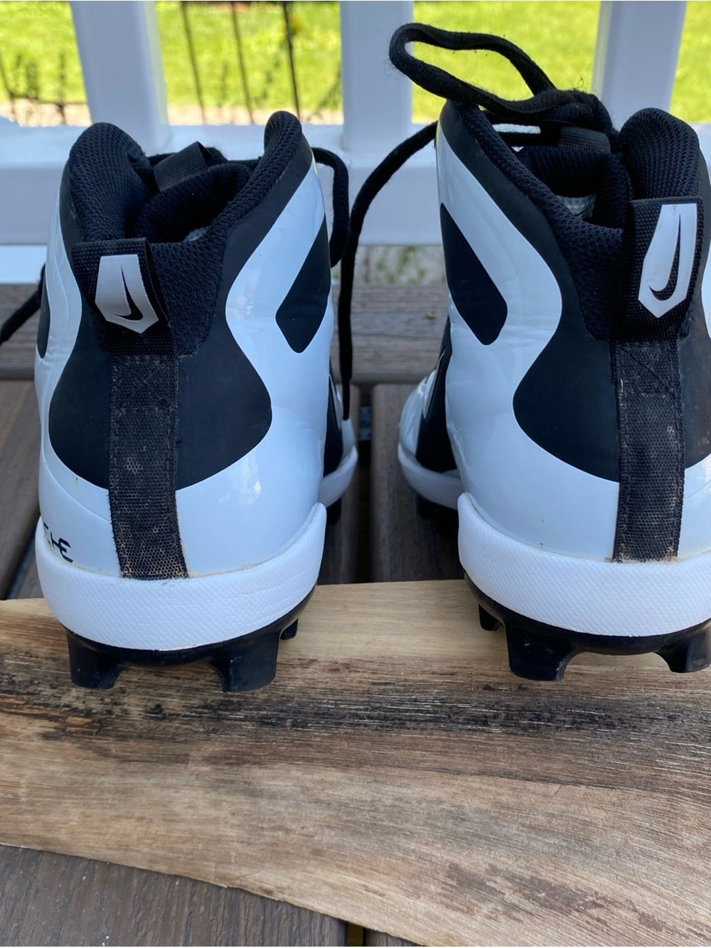 Nike Alpha Hurache Pro Mid Black & White Cleats - Picture 4 of 7